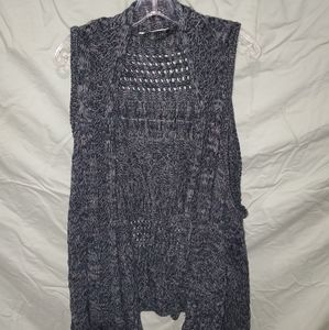 Sleeveless grey cardigan